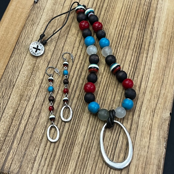 Women’s Fossil Brand Red/Brown/Turquoise Beaded Jewelry Set - Picture 2 of 12